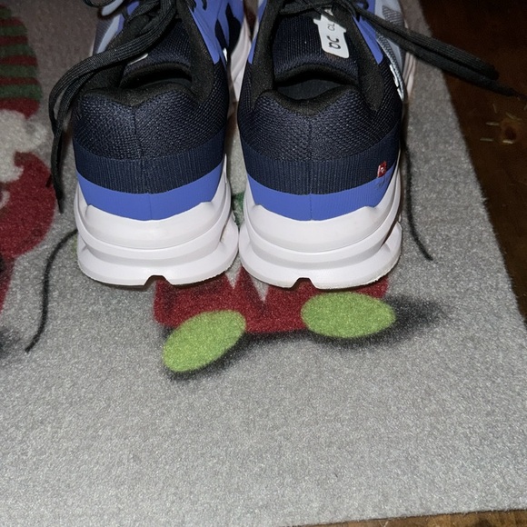 Ladies cloud runner blue sneakers size 8 perfect shape dress engineering. - Picture 4 of 11